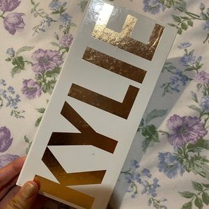 Kylie Jenner eyeshadow